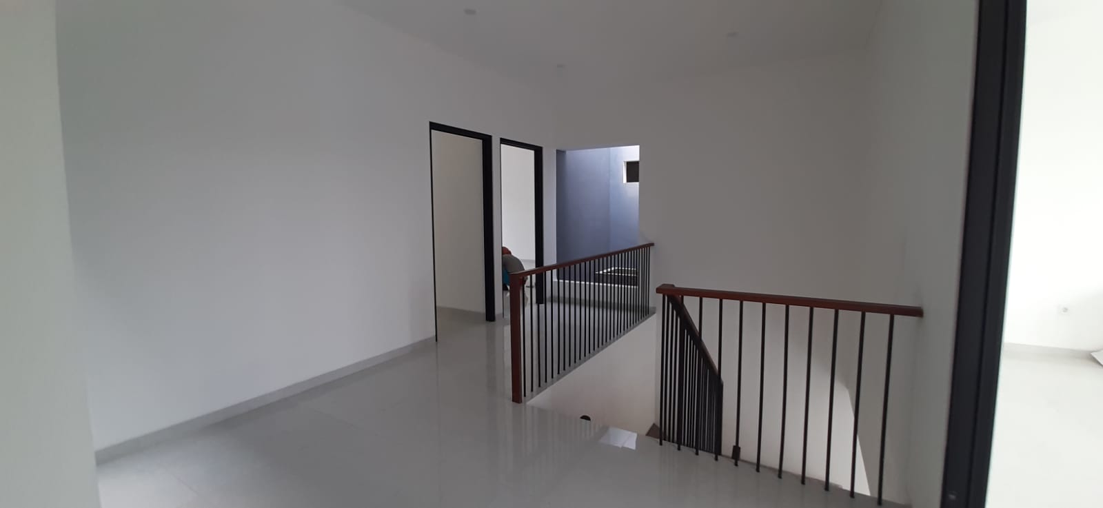 Gallery 01