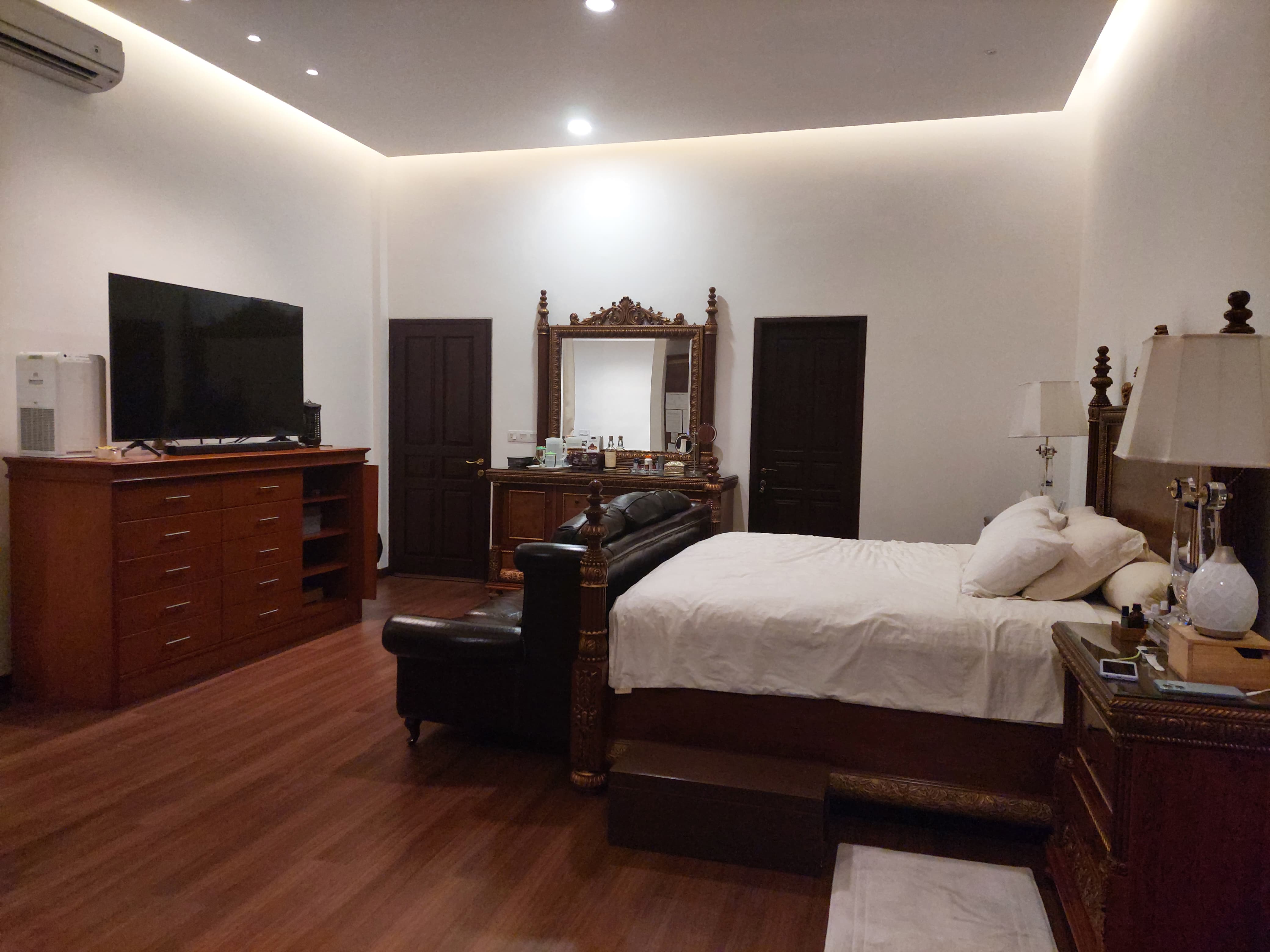 Rumah Mewah elegan Siap Huni